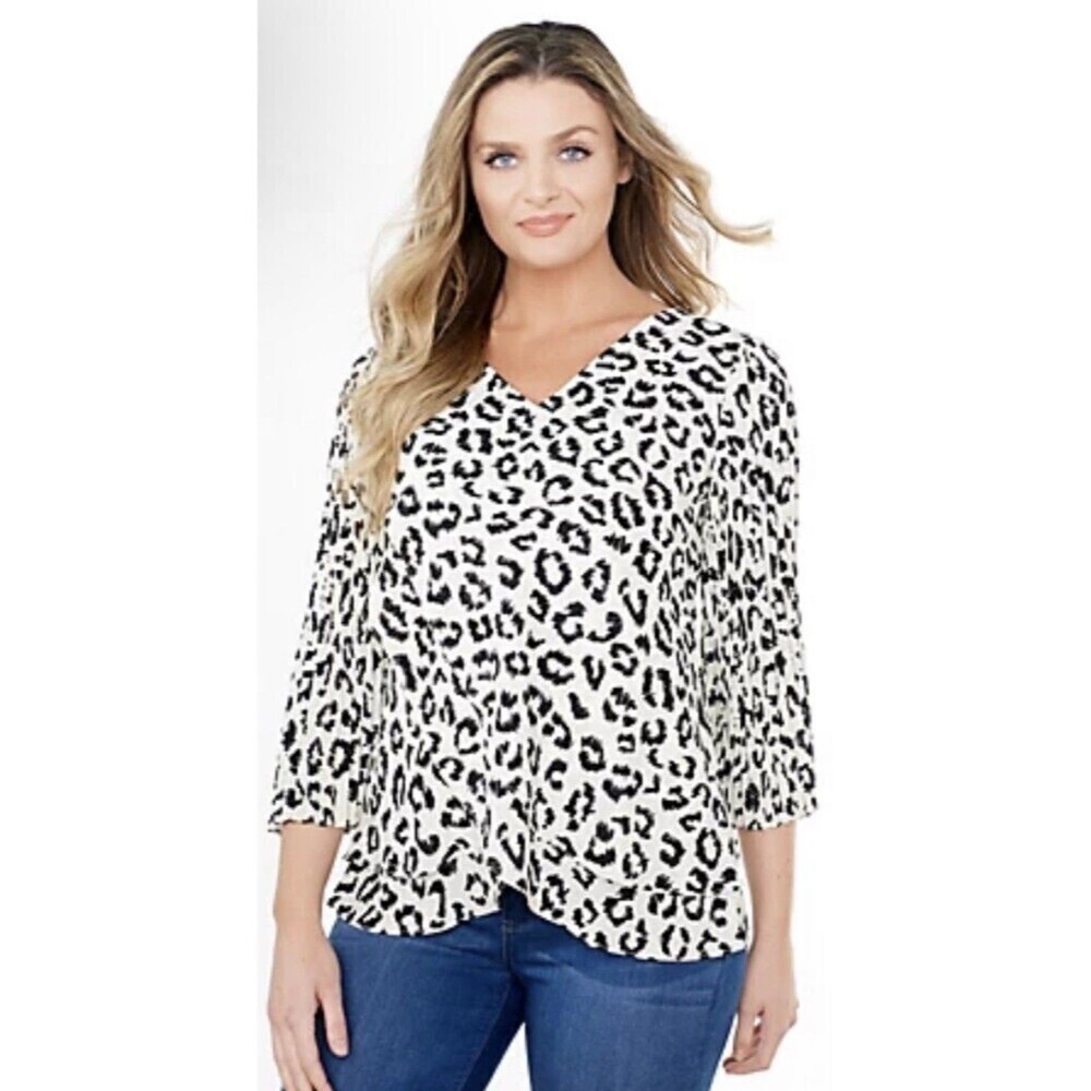 Laurie Felt Beige & Black Animal‎ Print Pullover Top 1X